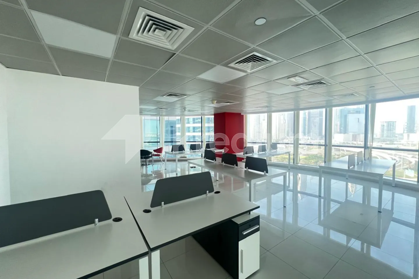 Fitted | High Floor | Partitioned | DMCC License