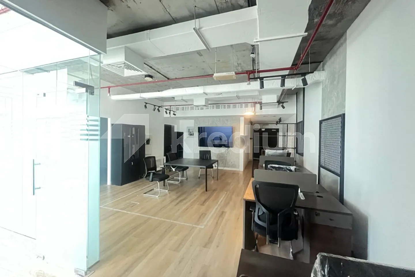 High Floor | Close to Metro | Fully Furnished
