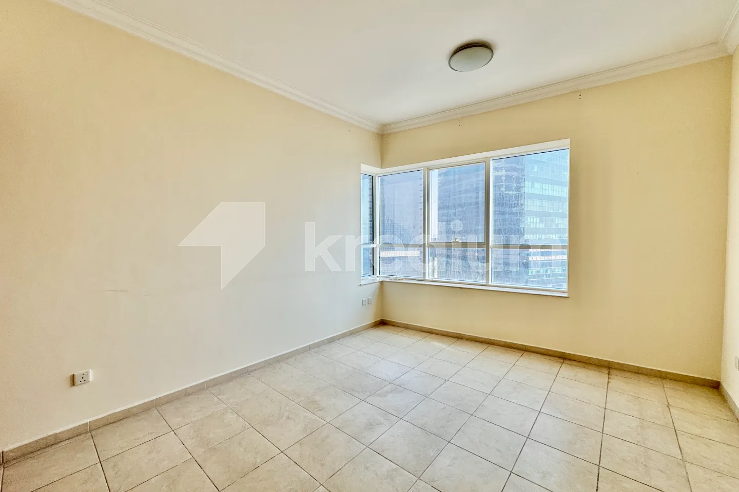 Ready to Move in | Spacious | High Floor
